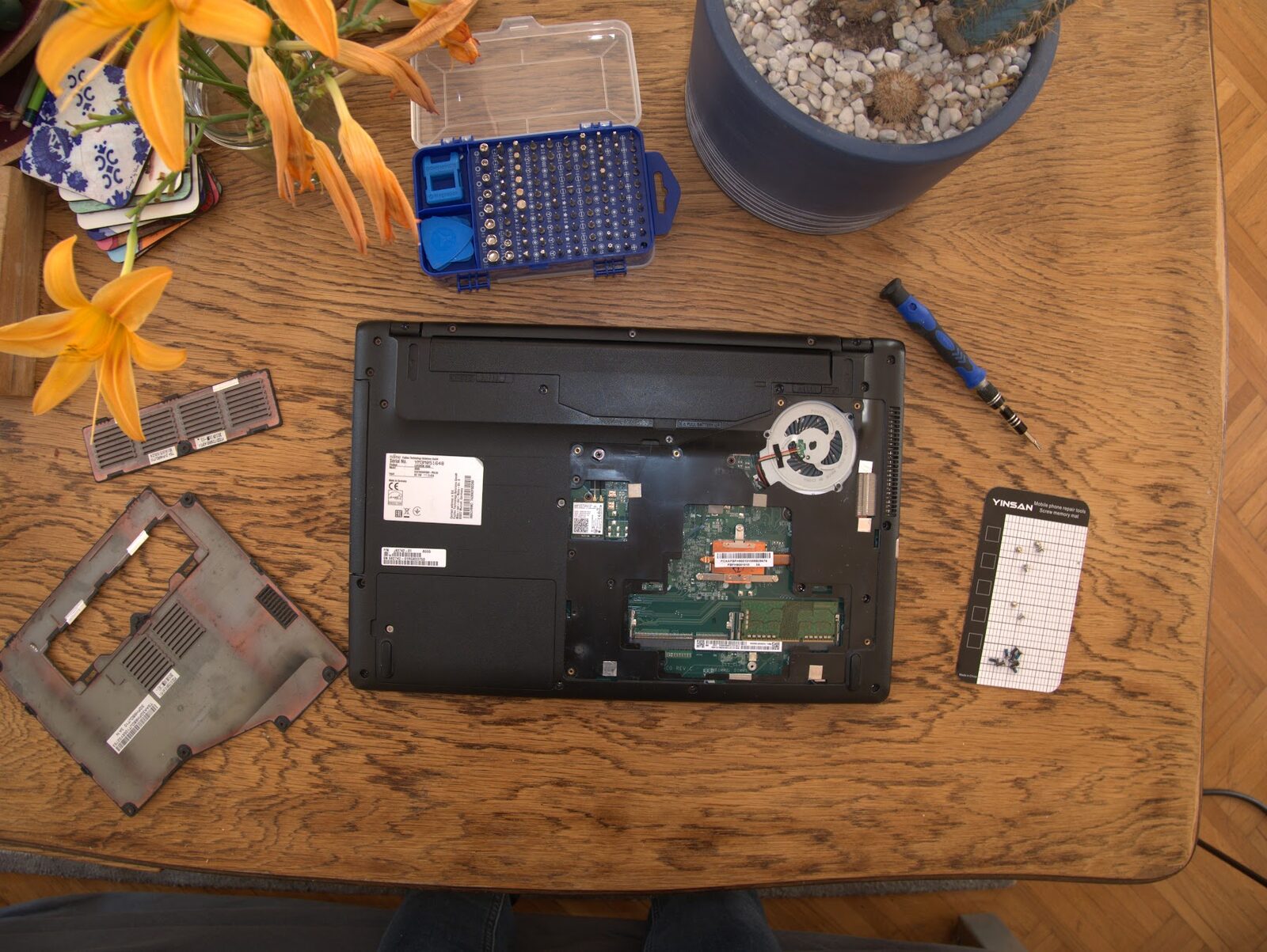 A laptop opened up, seen from above, during a hardware diagnosis